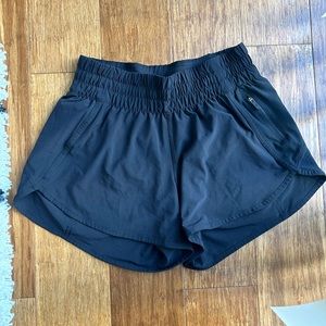 Lululemon Black Track That High-Rise lined short 3”